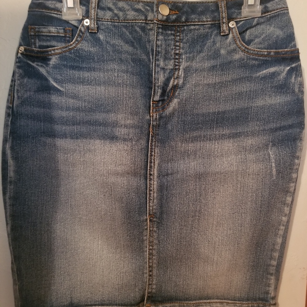 Women skirt